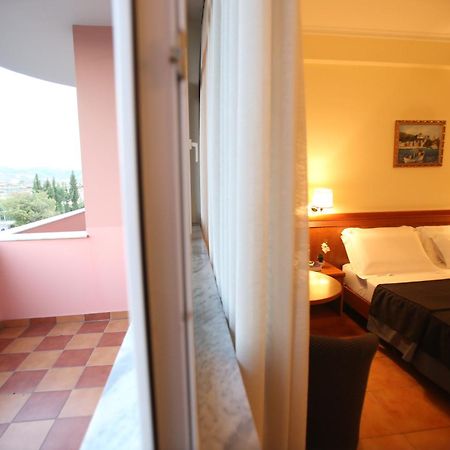 Hotel Continental Vorë Eksteriør bilde