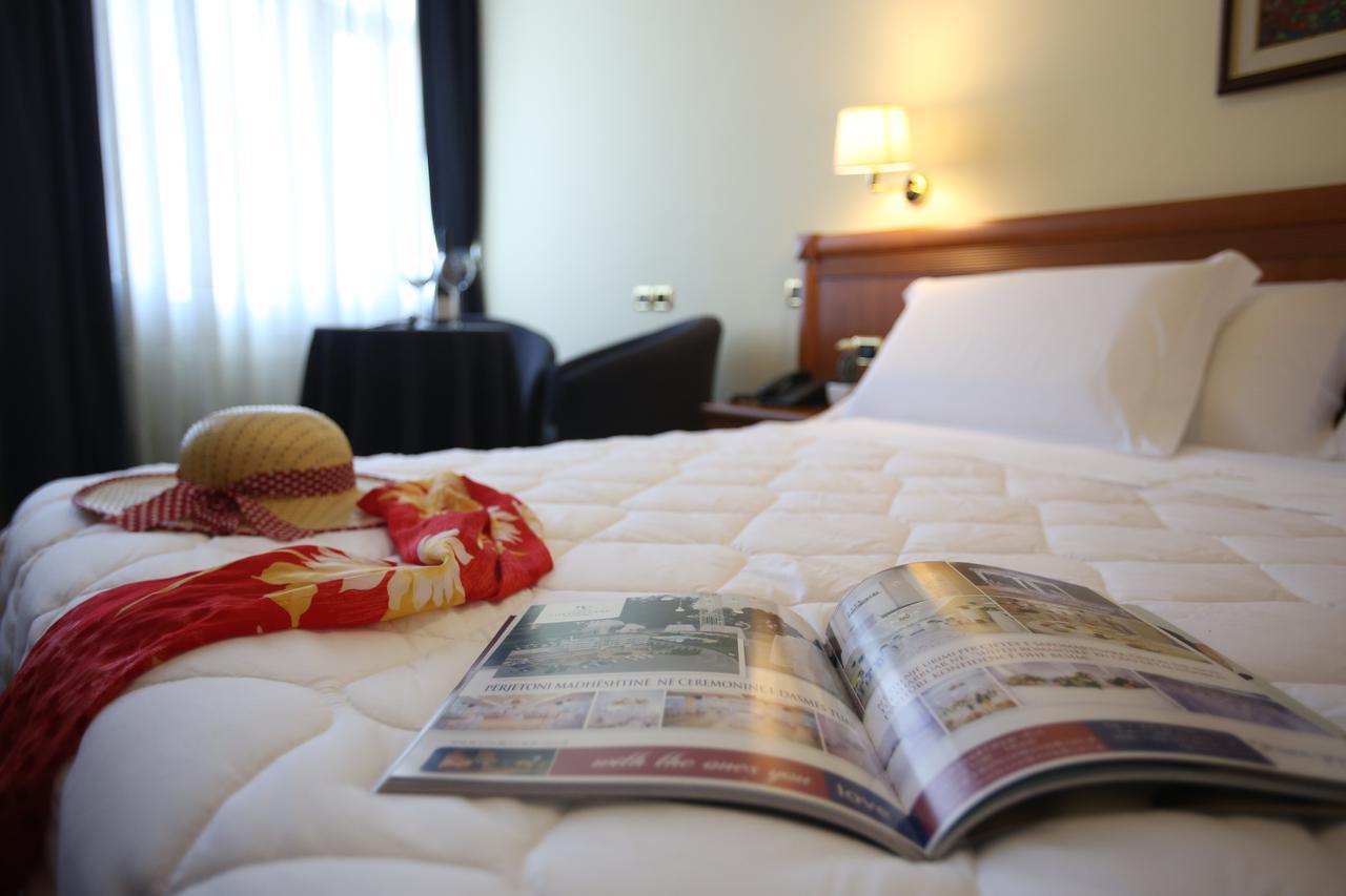 Hotel Continental Vorë Eksteriør bilde
