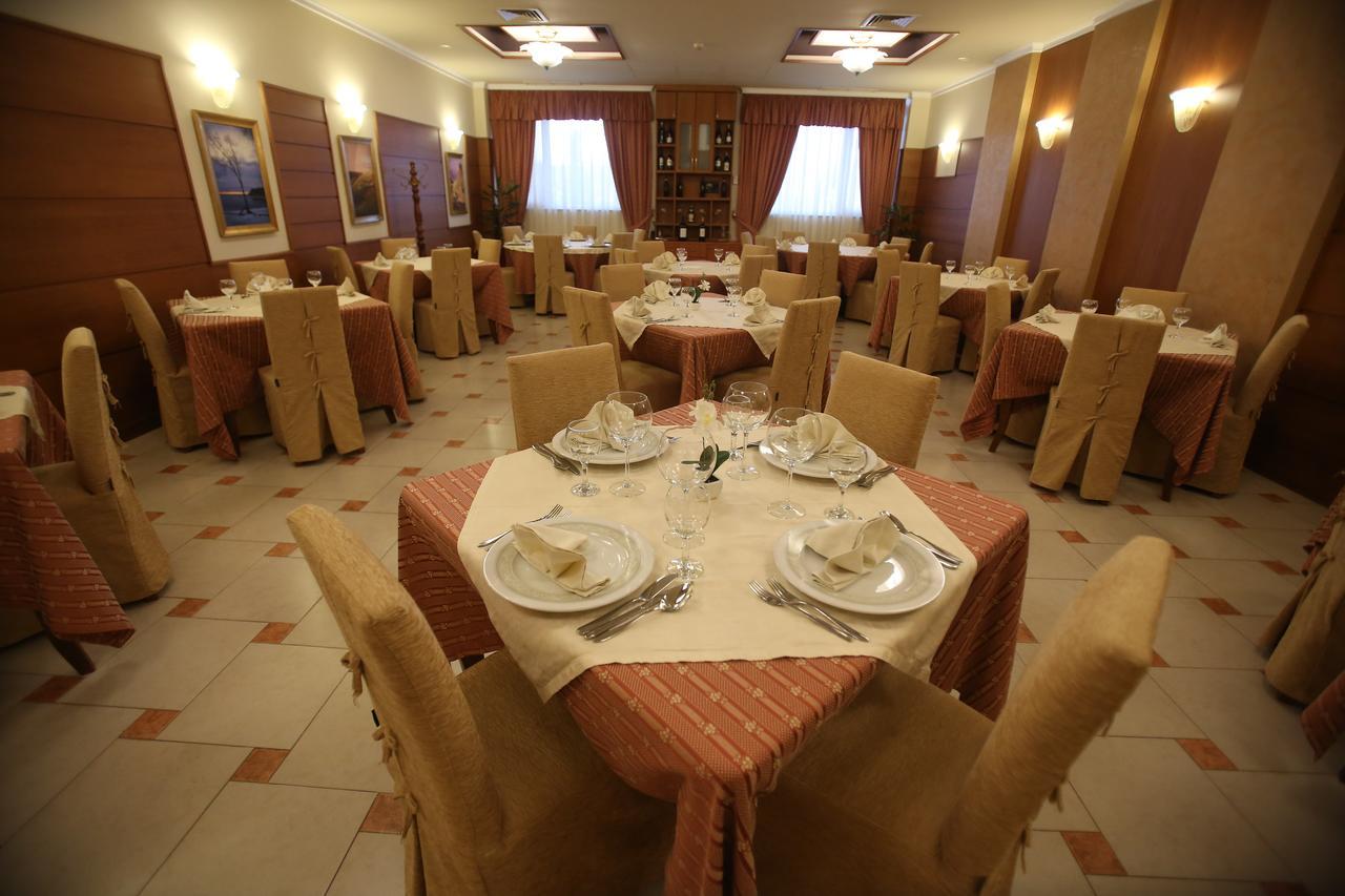 Hotel Continental Vorë Eksteriør bilde
