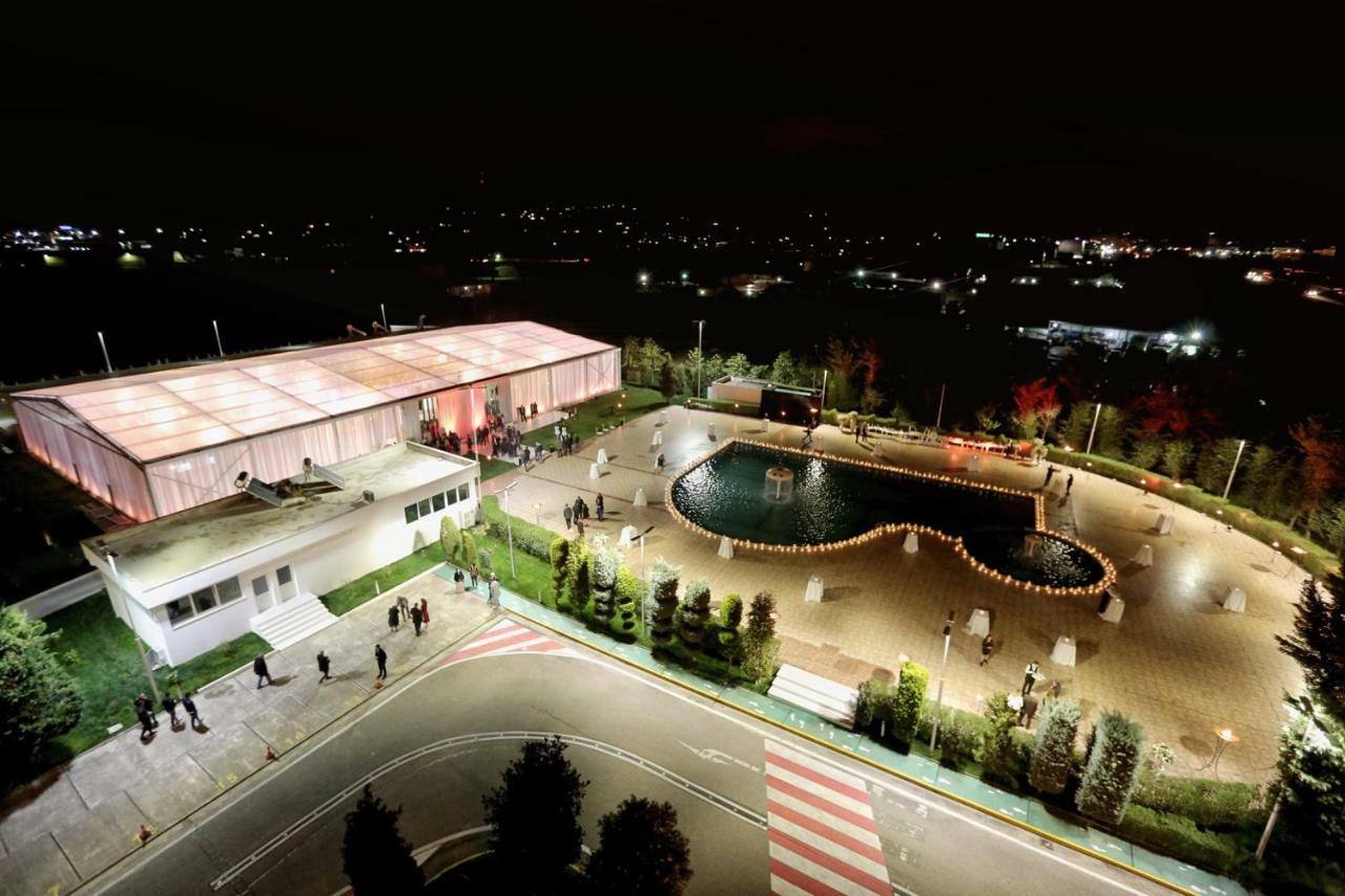 Hotel Continental Vorë Eksteriør bilde