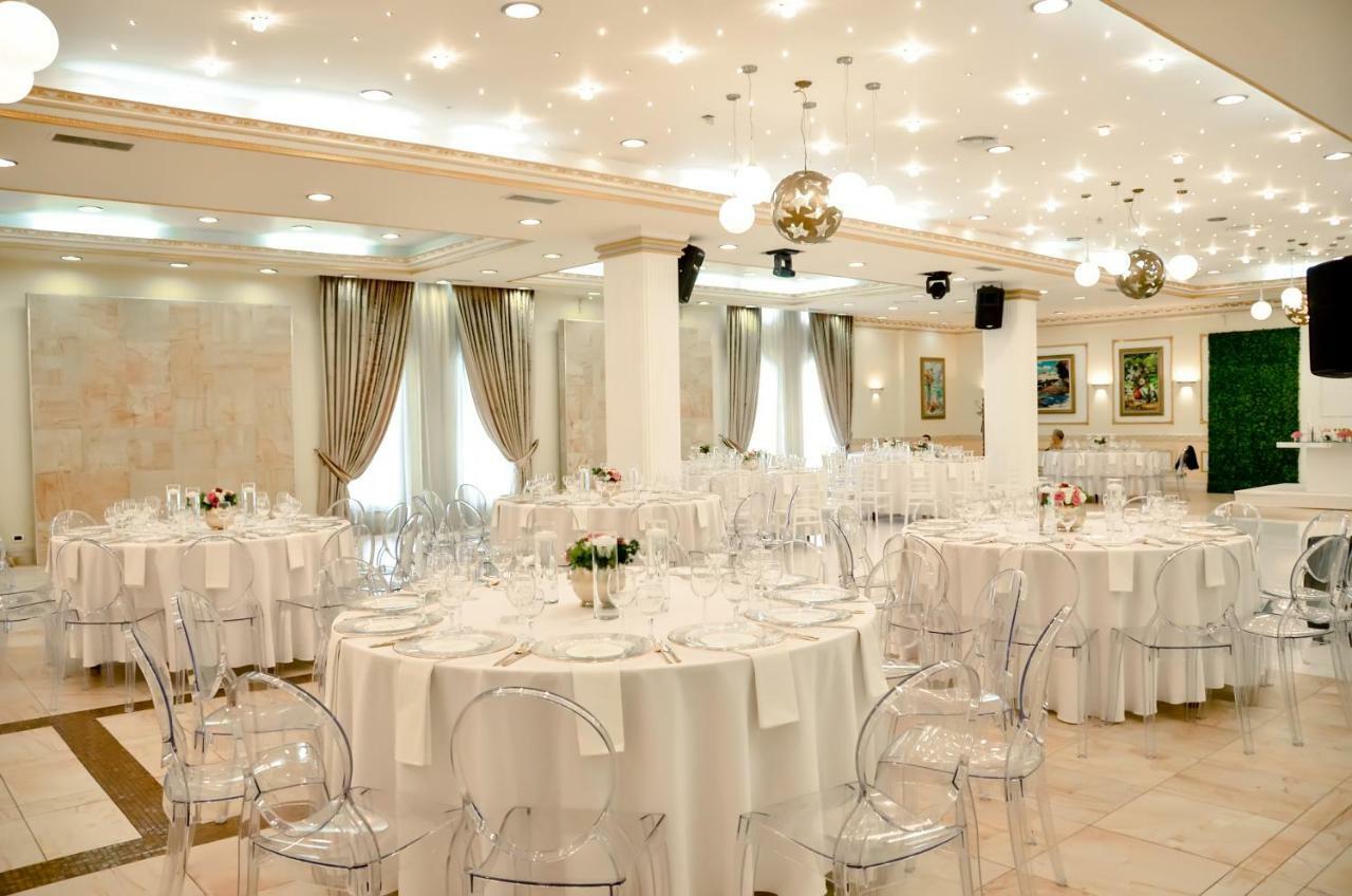 Hotel Continental Vorë Eksteriør bilde